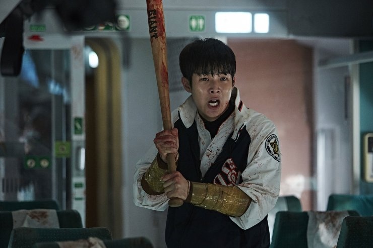 ‘Train to Busan’ bi cat mot so canh quan trong tai Viet Nam hinh anh