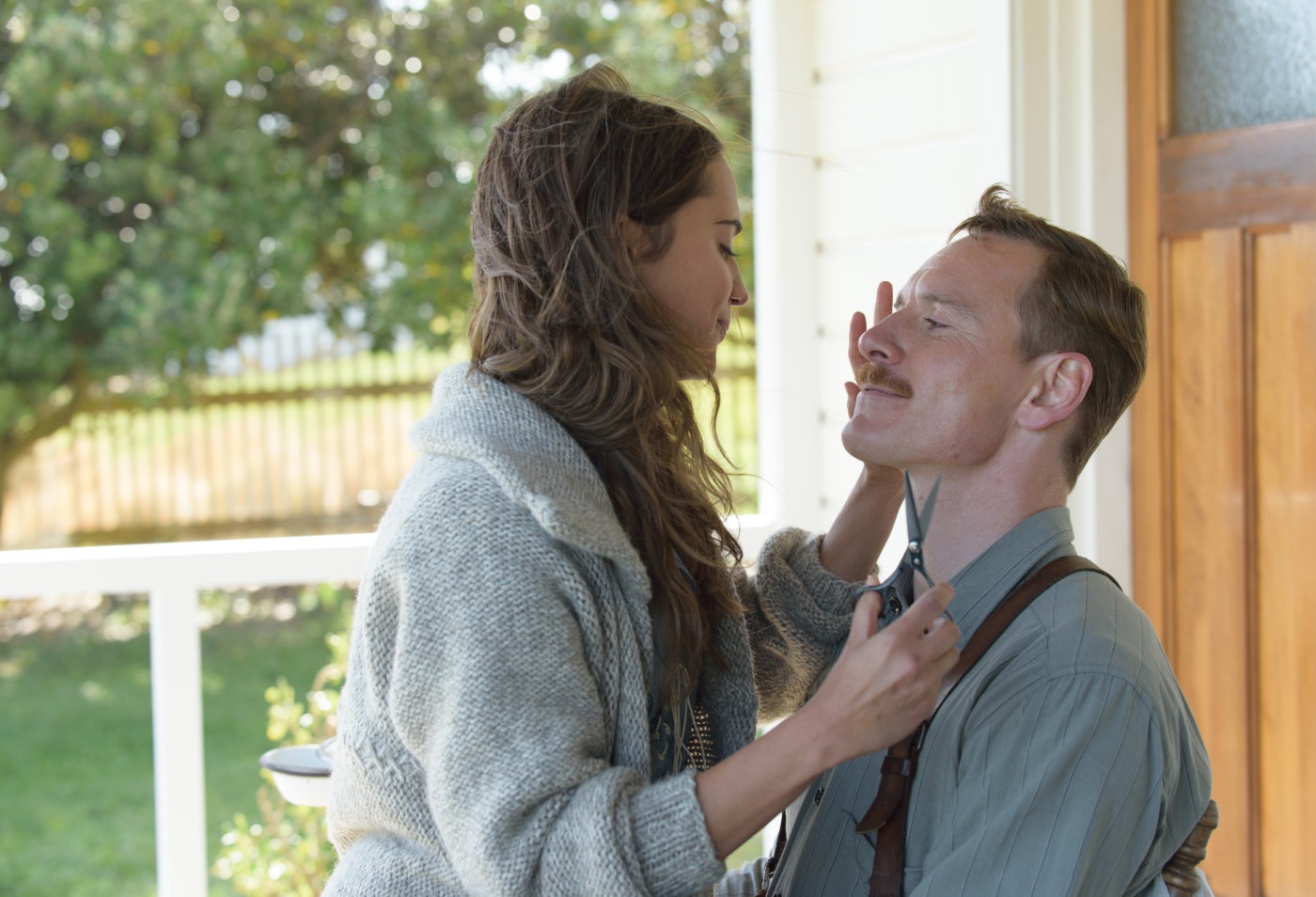 ‘Anh den giua hai dai duong’: Tham dam tinh yeu thuong hinh anh