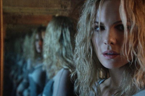 Phim ma ‘Can phong am anh’ khai thac noi bat on noi gia dinh hinh anh