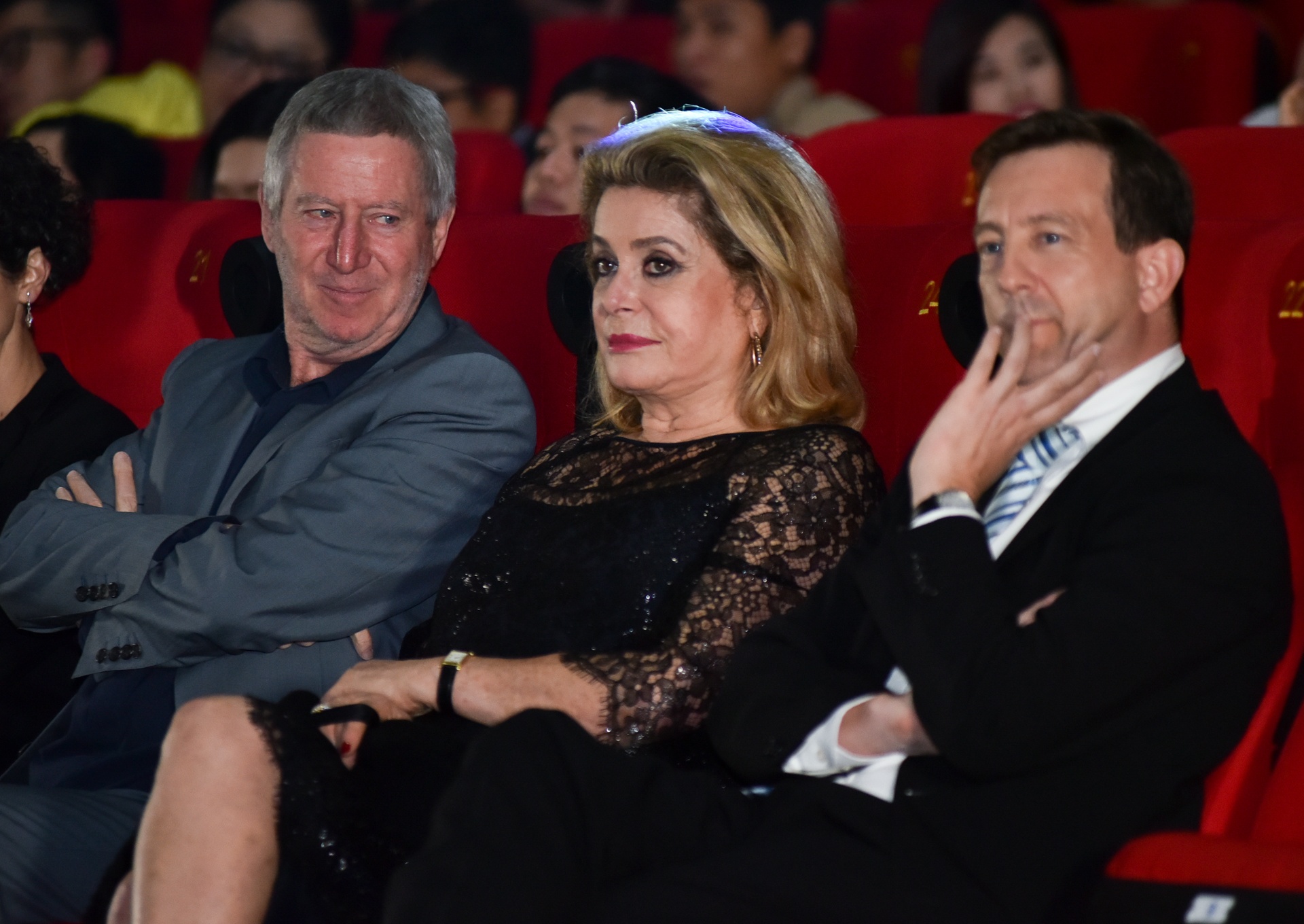 Cac nghe si chia se ve tac pham kinh dien 'Dong Duong' hinh anh