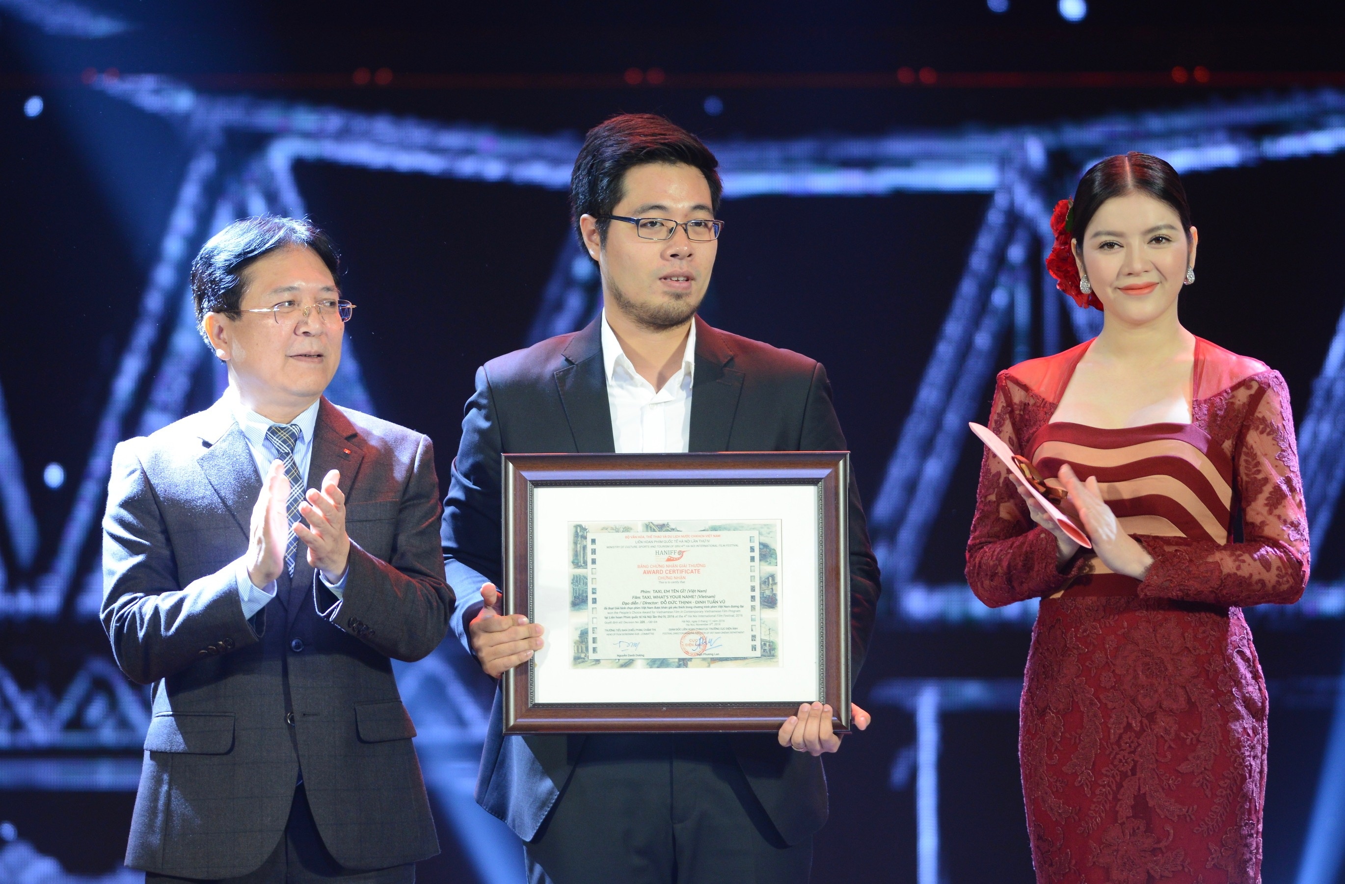 Phan ung cua nguoi thang giai tai HANIFF 2016 hinh anh