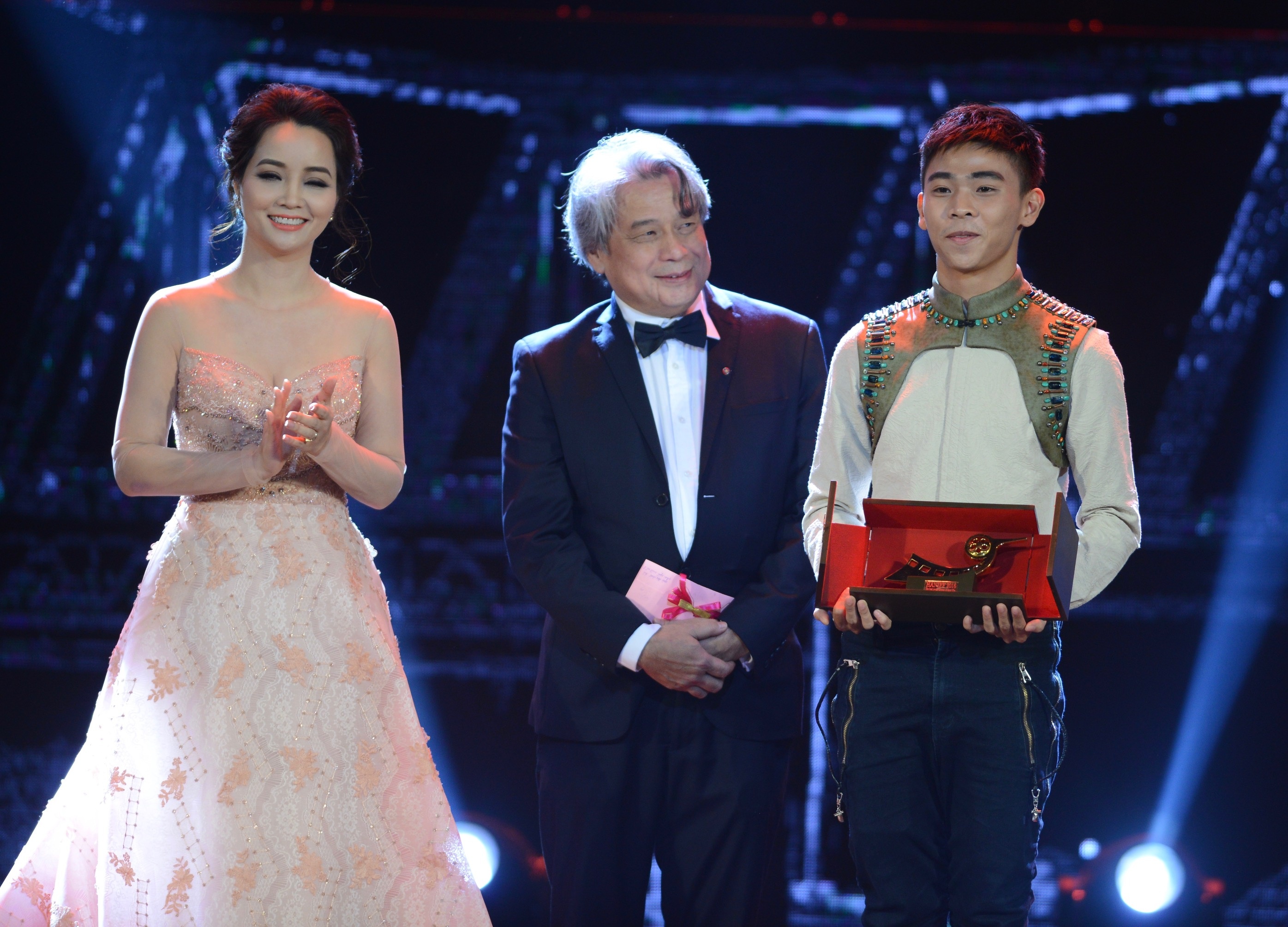 dem be mac HANIFF 2016 anh 5