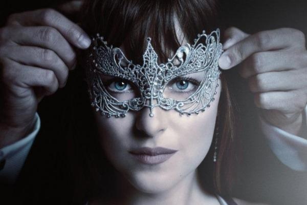 Phan hai ‘50 sac thai’ han che tre em vi noi dung tinh duc hinh anh