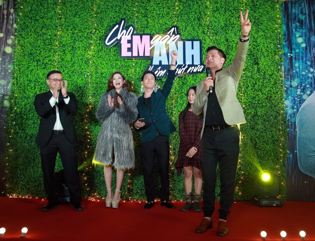 ra mat Cho em gan anh them chut nua anh 1