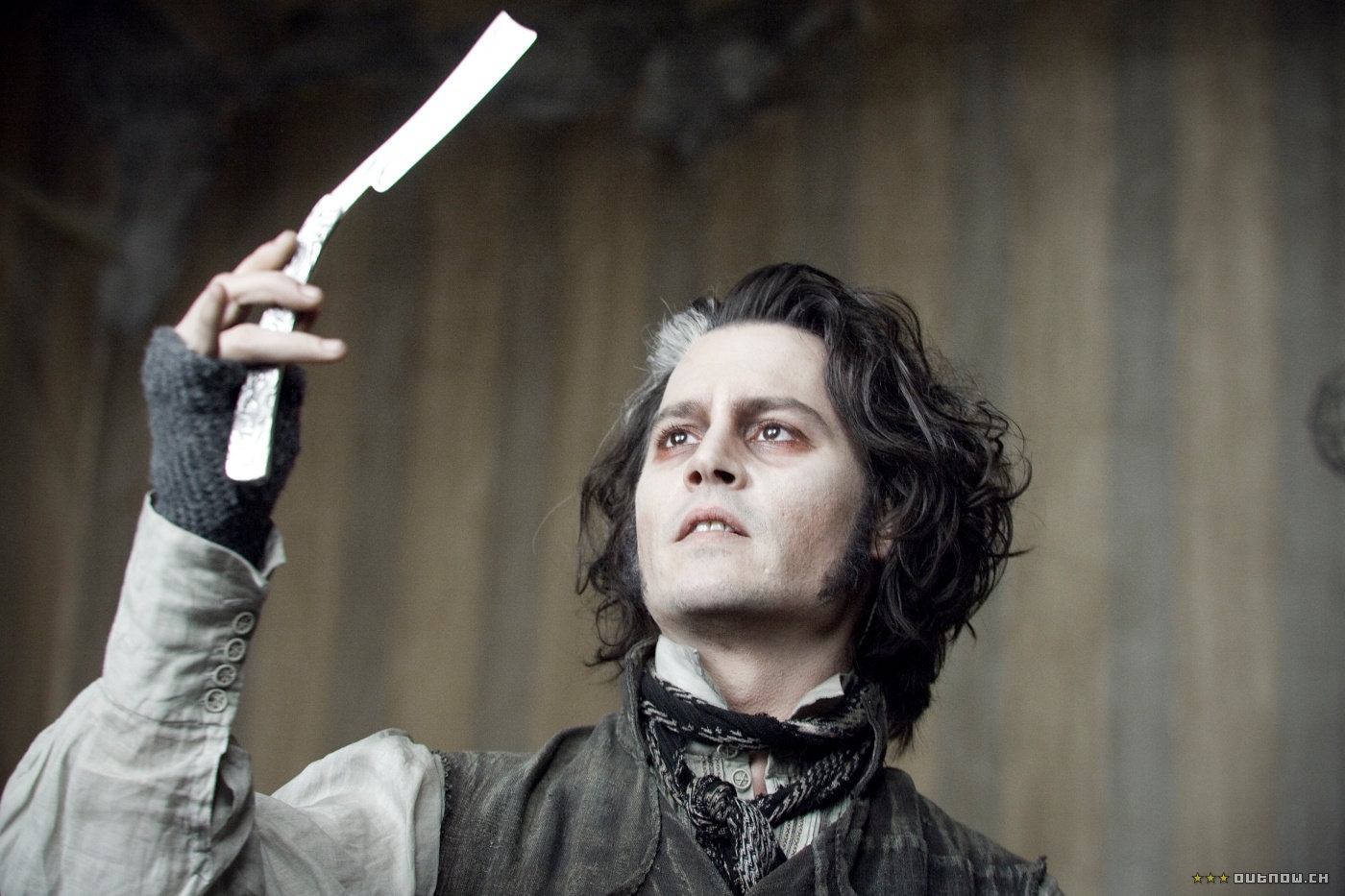 Johnny Depp hat trong 'Sweeney Todd: The Demon Barber of Fleet Street' hinh anh