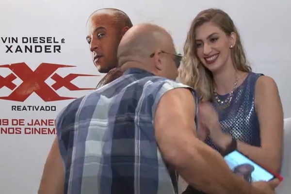 Vin Diesel co hanh vi tan tinh gay phan cam hinh anh