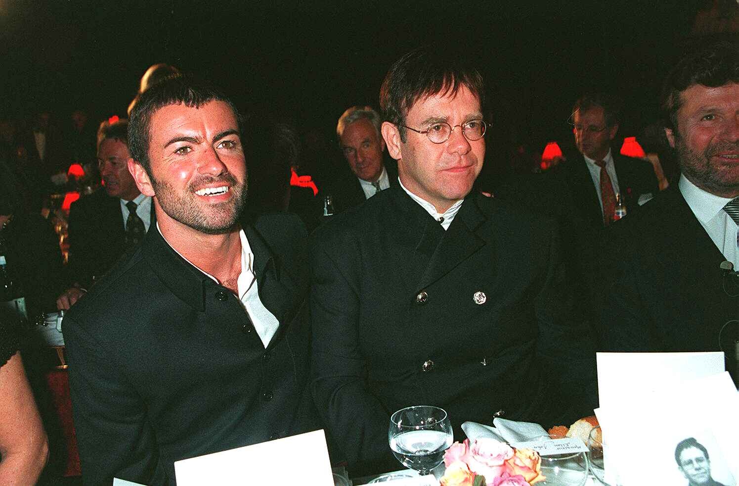 George Michael & Elton John - 'Don’t Let the Sun Go Down on Me' hinh anh