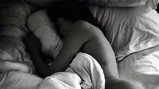 Channing Tatum dang anh vo khoa than khi dang ngu hinh anh