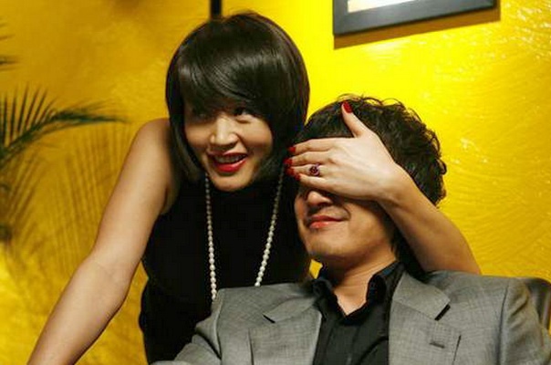 Chinh phu Han Quoc xin loi 9.000 nghe si vi vu danh sach den hinh anh