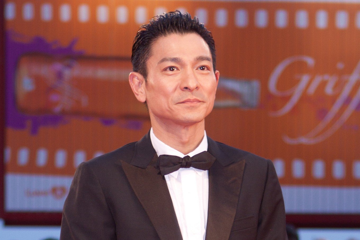 Luu Duc Hoa chan thuong xuong chau khi quay canh cuoi ngua hinh anh