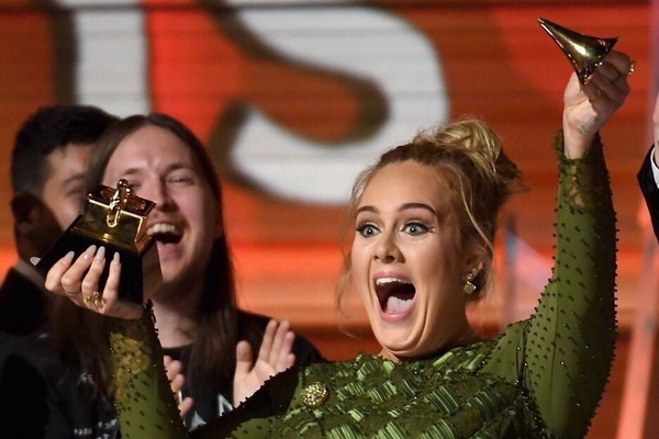Grammy 2017: Sau su co chui the, Adele dai thang Beyonce hinh anh