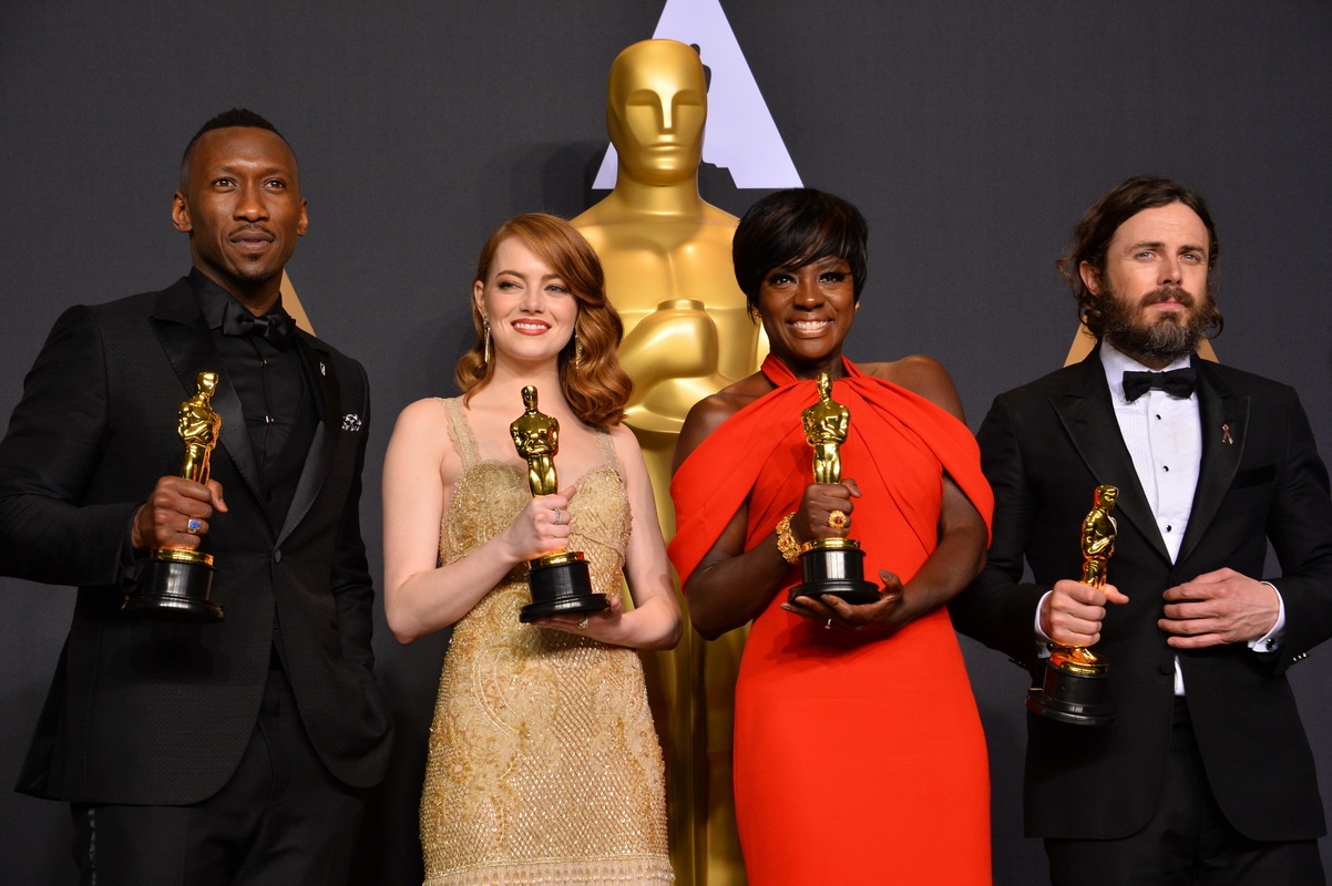 Dieu ly thu dang sau danh sach chien thang Oscar 2017 hinh anh