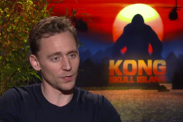 Sao 'Kong: Skull Island' chia se ve Viet Nam hinh anh