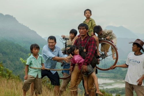 Phim nghe thuat ‘Cha cong con’ an dinh ra rap tu 5/4 hinh anh