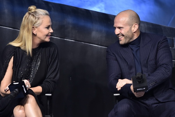 Bom tan ‘Fast & Furious 8’ co buoi ra mat dau tien tren the gioi hinh anh