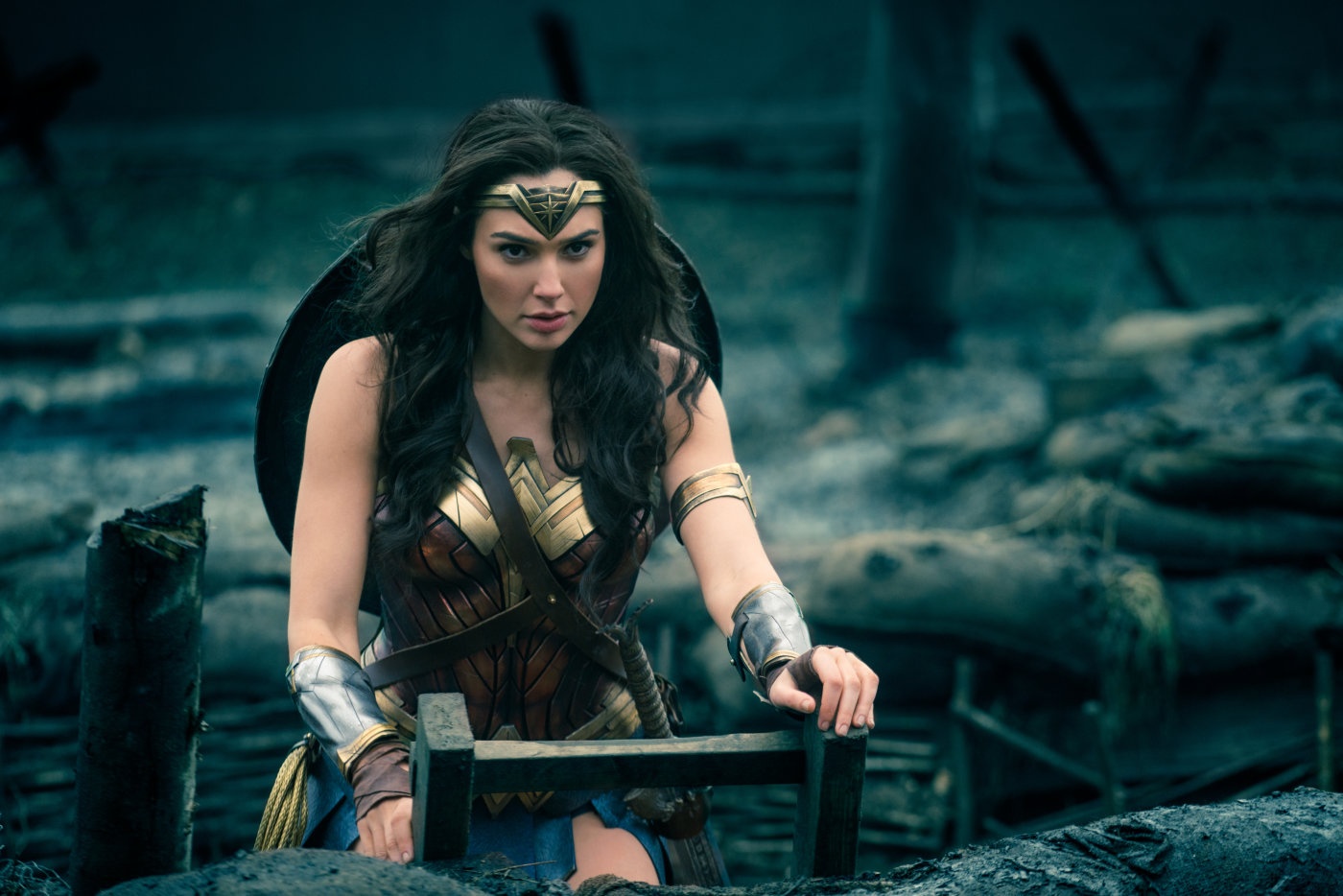Bom tan ‘Wonder Woman’ xac lap ky tich tai phong ve hinh anh
