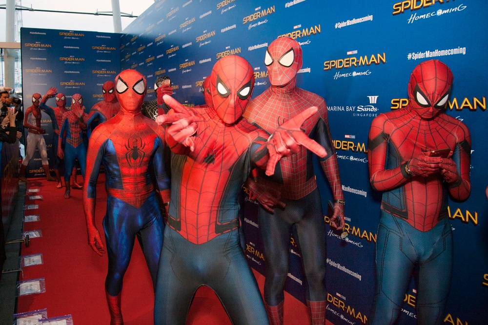 hop bao phim Nguoi Nhen anh 3