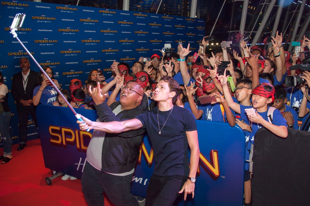 hop bao phim Nguoi Nhen anh 4