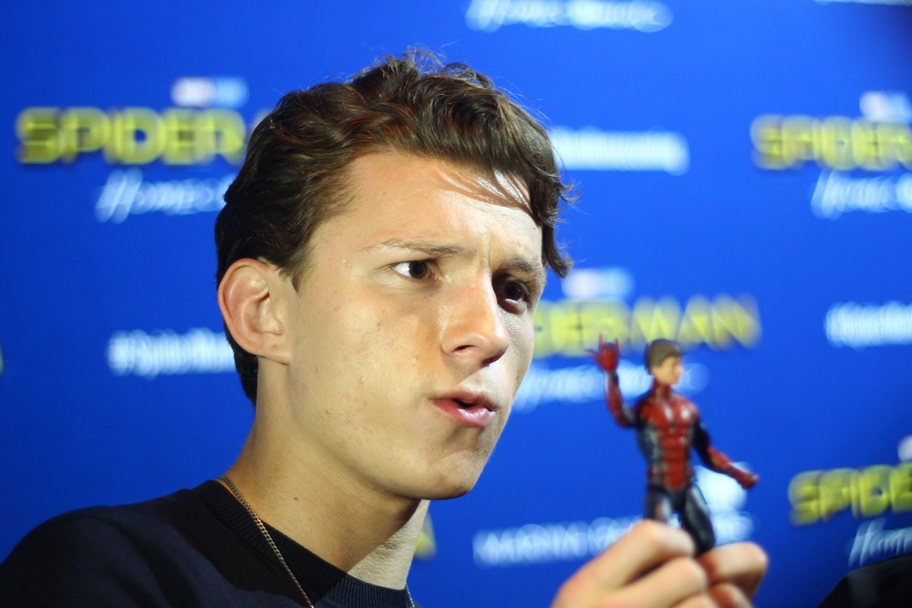 Tom Holland tung nghi chuyen minh dong Nguoi Nhen la ‘tin gia’ hinh anh