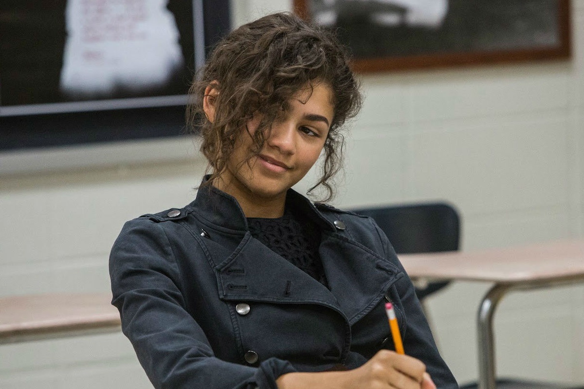 Danh tinh co gai bi an trong phim ‘Nguoi Nhen’ moi bi phat hien hinh anh