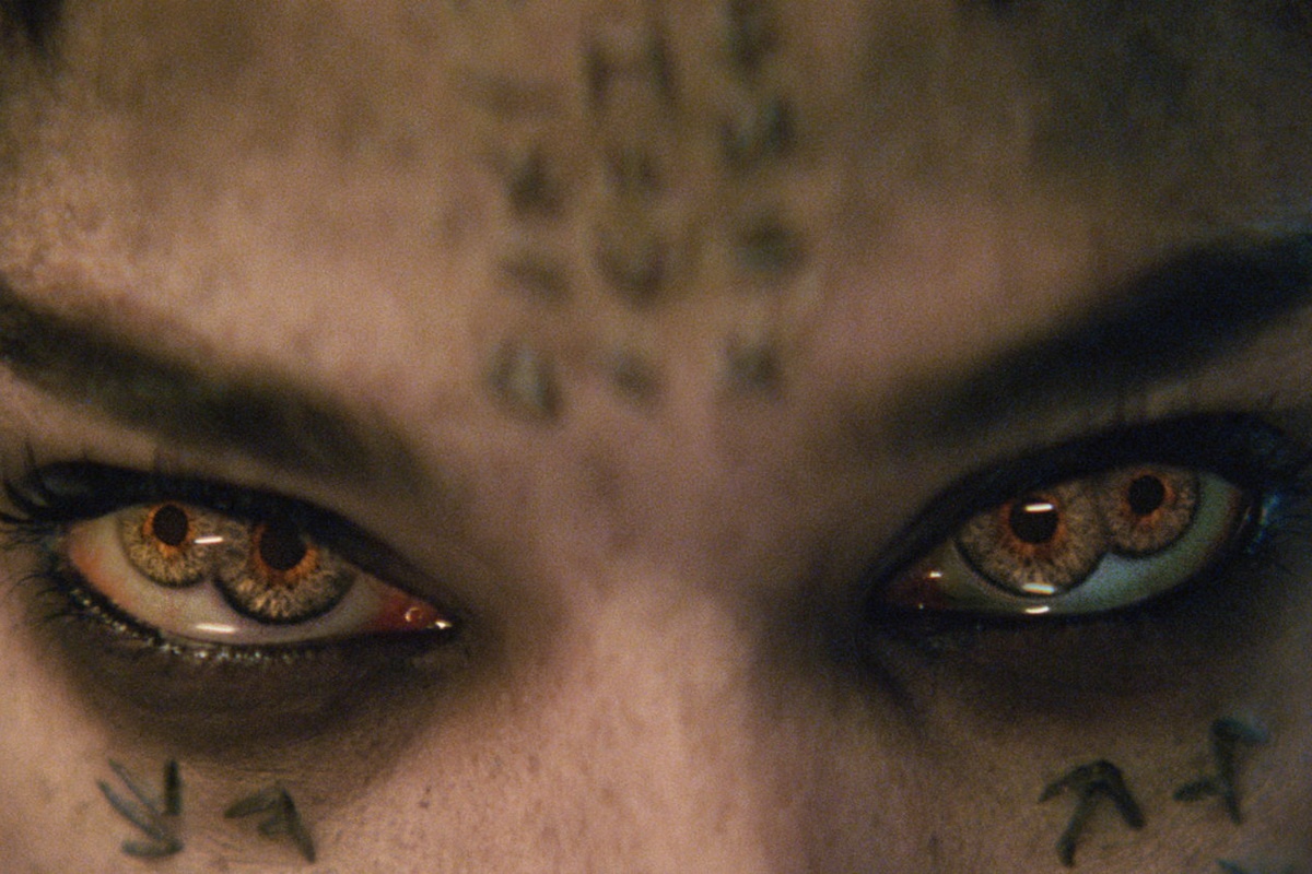 Vu tru Den toi cua Universal anh 2