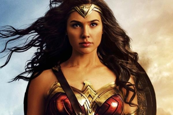 Nhung cau hoi con bo ngo tu bom tan ‘Wonder Woman’ hinh anh