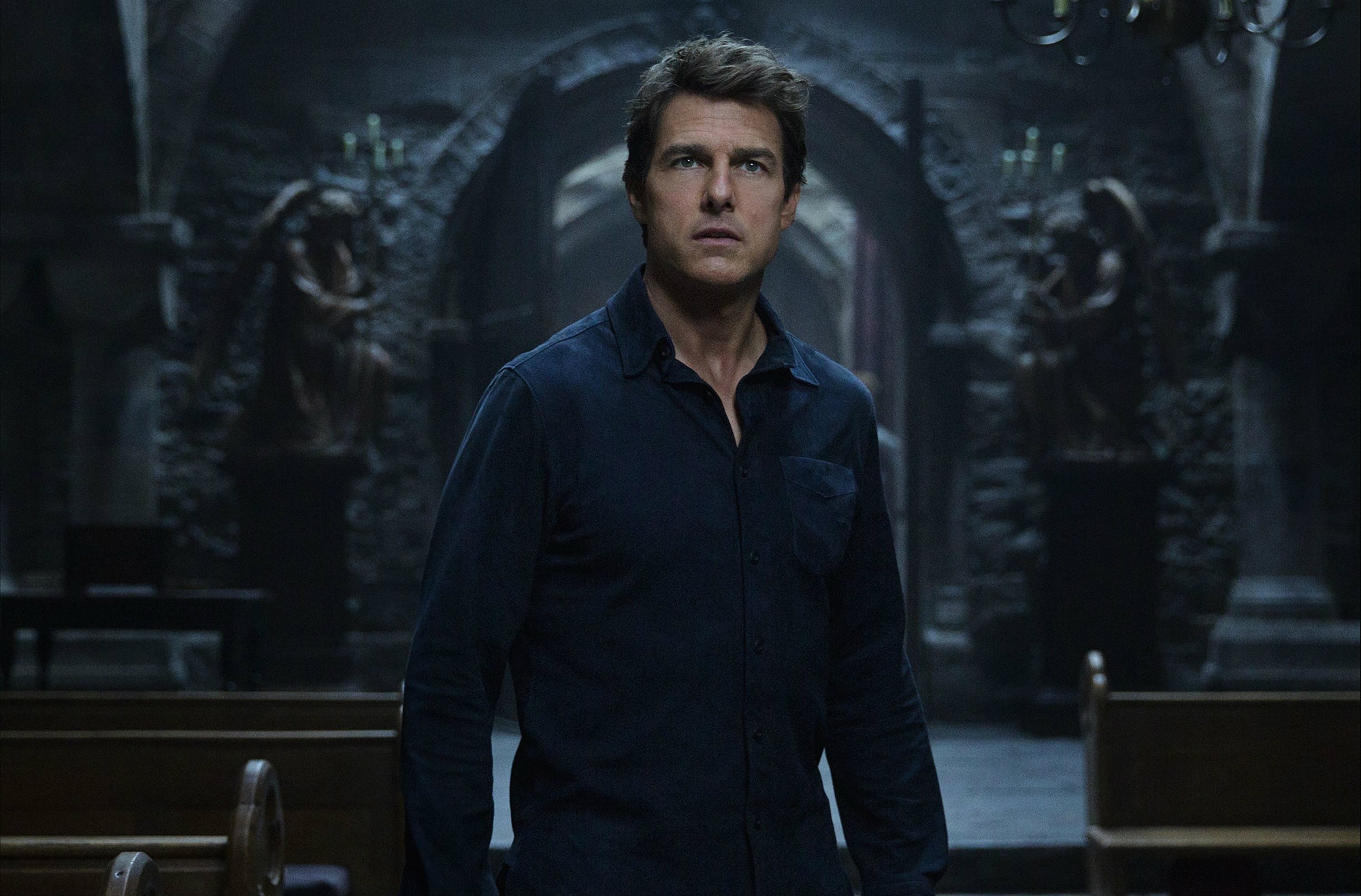 Tom Cruise day Vu tru Den toi vao the kho hinh anh