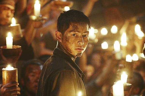Bom tan chien tranh cua Song Joong-ki ra rap Viet Nam vao thang 8 hinh anh
