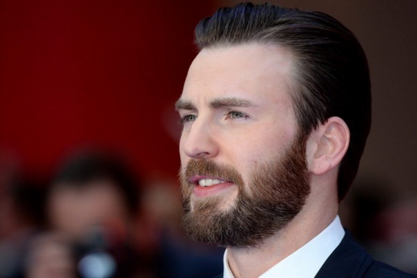 Steve Rogers lay danh tinh moi trong ‘Avengers 3’ hinh anh