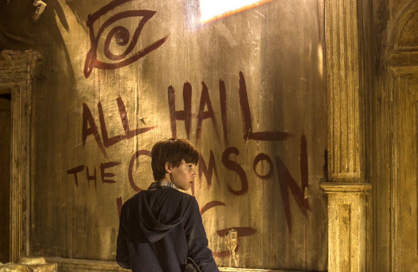 Nhung chi tiet khan gia co the bo qua trong ‘Toa thap Bong dem’ hinh anh