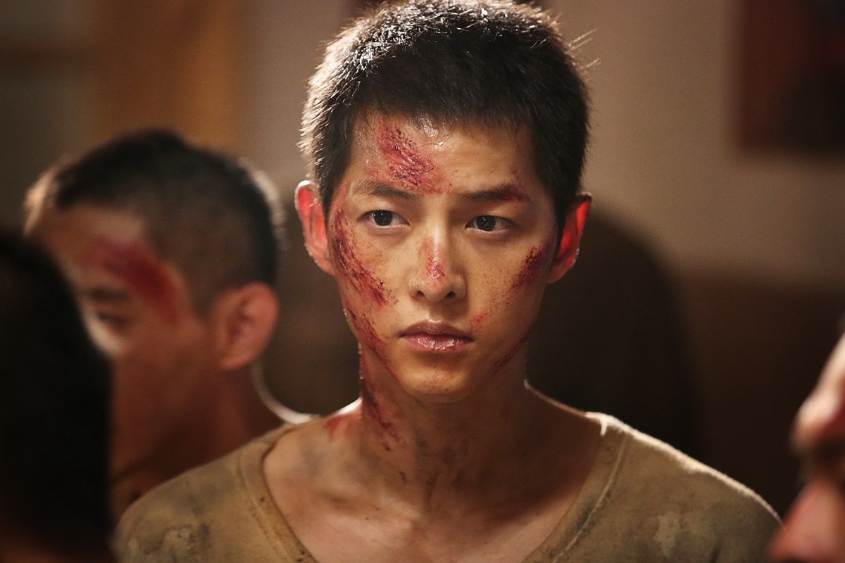 Song Joong-ki, So Ji-sub va dan sao hung hau cua ‘Dao dia nguc’ hinh anh