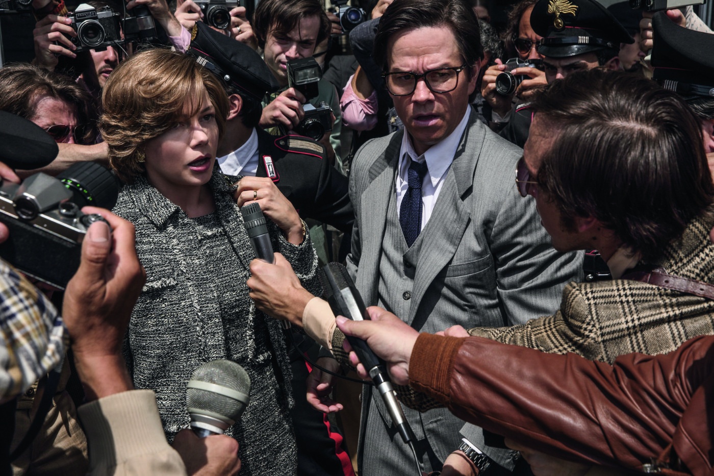 Sao ‘Transformers’ kiem gap 1.500 lan ban dien nu khi quay lai phim hinh anh