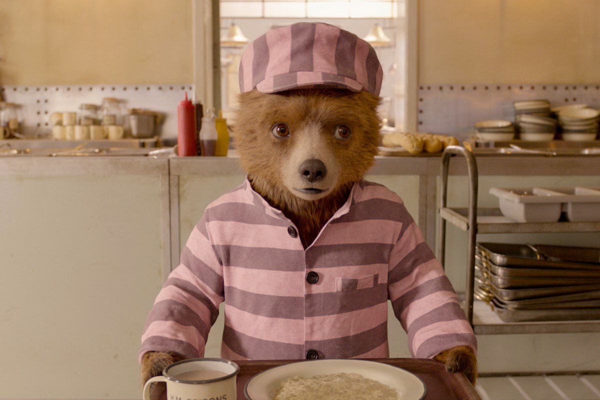 ‘Paddington 2’: Cau chuyen nhe nhang, hai huoc ve long tot hinh anh