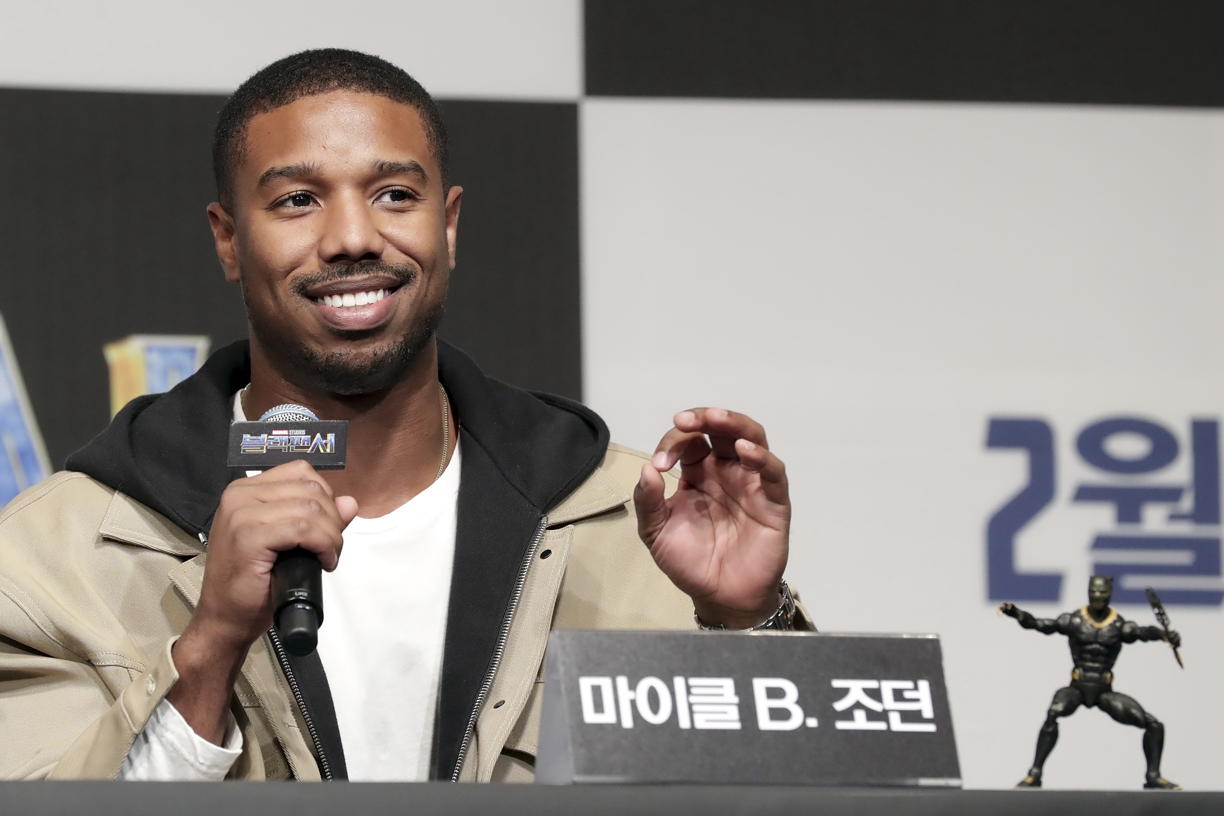 hop bao Black Panther anh 8