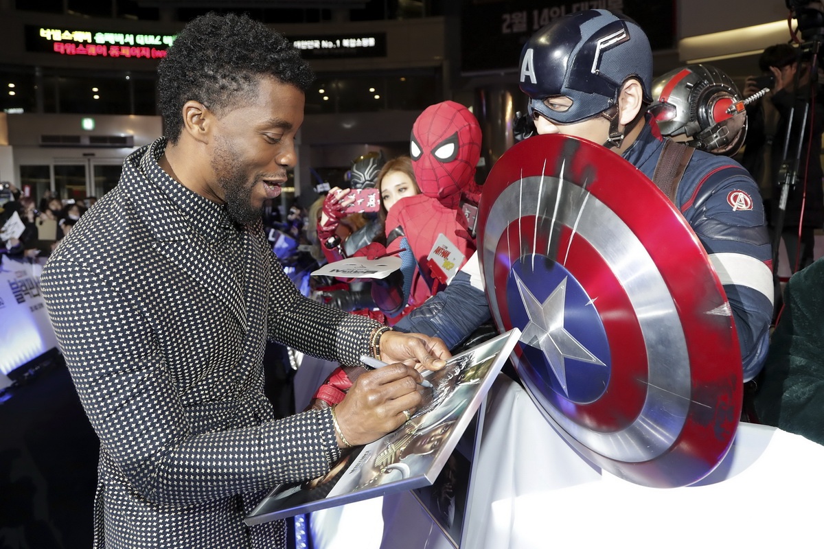 Hon 1.500 fan Han cho sao ‘Black Panther’ bat chap troi ret -12 do C hinh anh