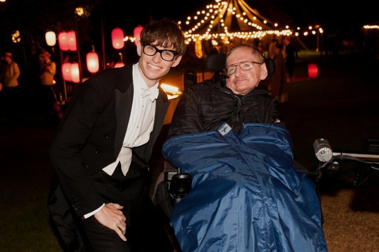 Ngoi sao ‘Thuyet van vat’ gui loi tri an Stephen Hawking hinh anh