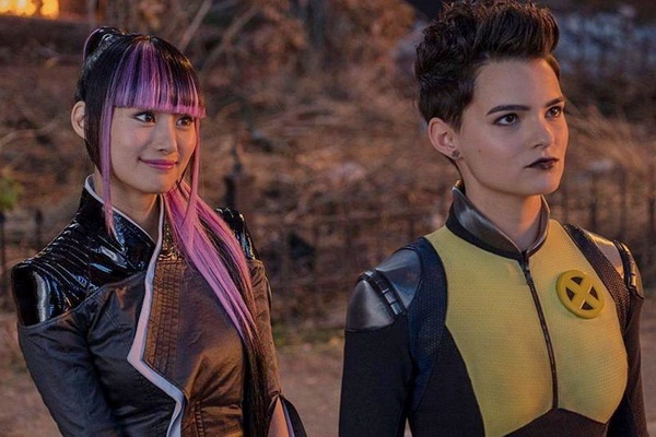 Vi sao ‘Deadpool 2’ co the thoai mai su dung sieu anh hung dong tinh? hinh anh