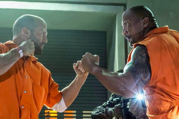 Phan ngoai truyen ‘Fast & Furious’ cua The Rock ram ro tuyen vai hinh anh