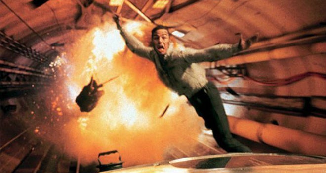 Trich doan tren tau cao toc o cuoi 'Nhiem vu bat kha thi' (1996) hinh anh