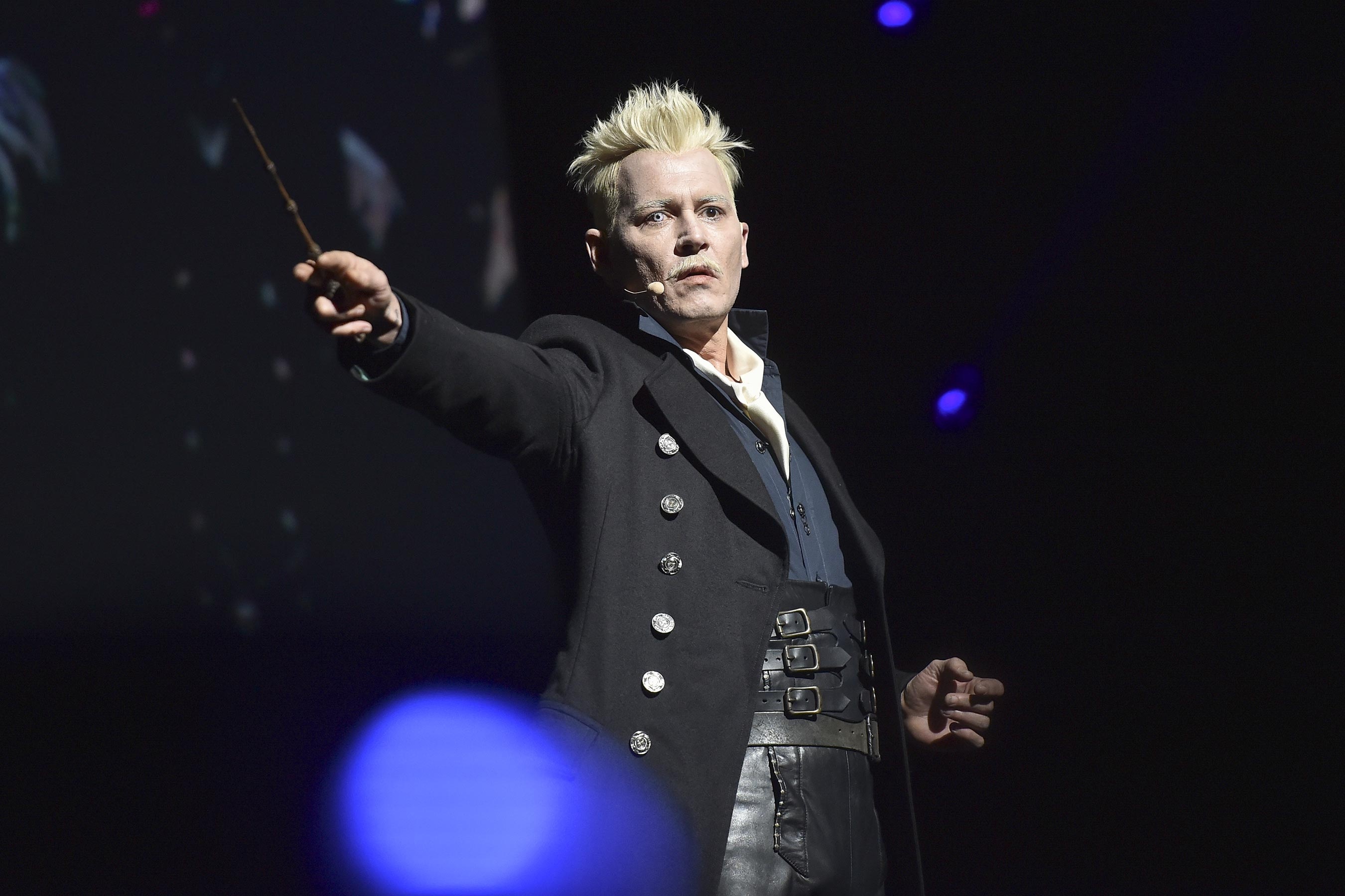 Nguy lam roi, Johnny Depp! hinh anh