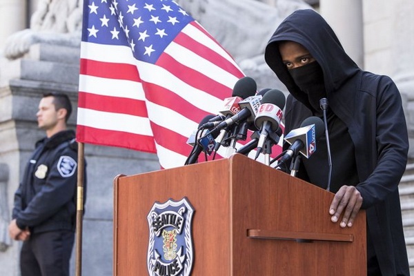 ‘Cuon so Tu than’ cua Netflix se co phan 2 hinh anh