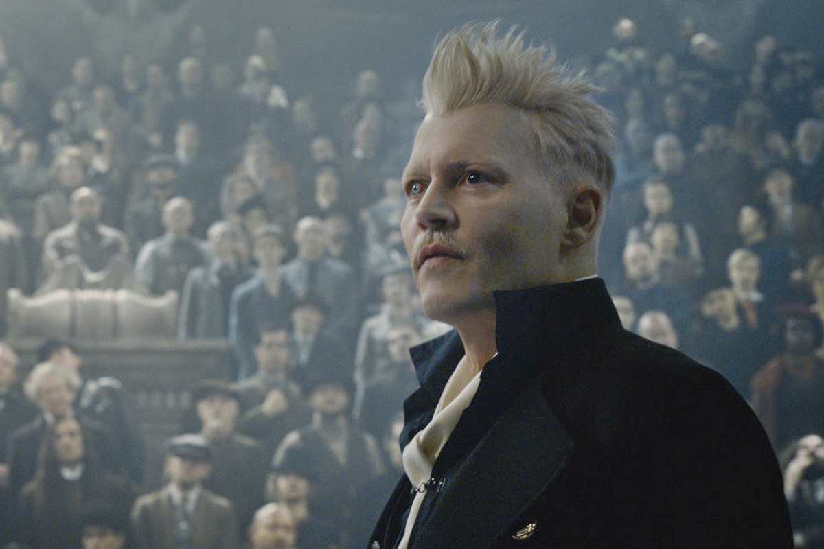Loat bom tan ve the gioi phu thuy co lam nguy vi ‘Fantastic Beasts 2’? hinh anh