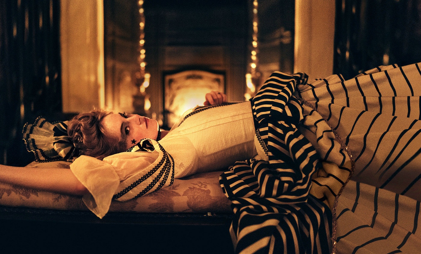 ‘The Favourite’ - An tuong voi cuoc chien chon tham cung o Anh hinh anh