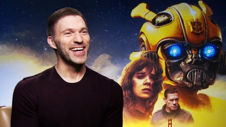 Dao dien 'Bumblebee' chia se voi Zing.vn chuyen dang sau man anh hinh anh