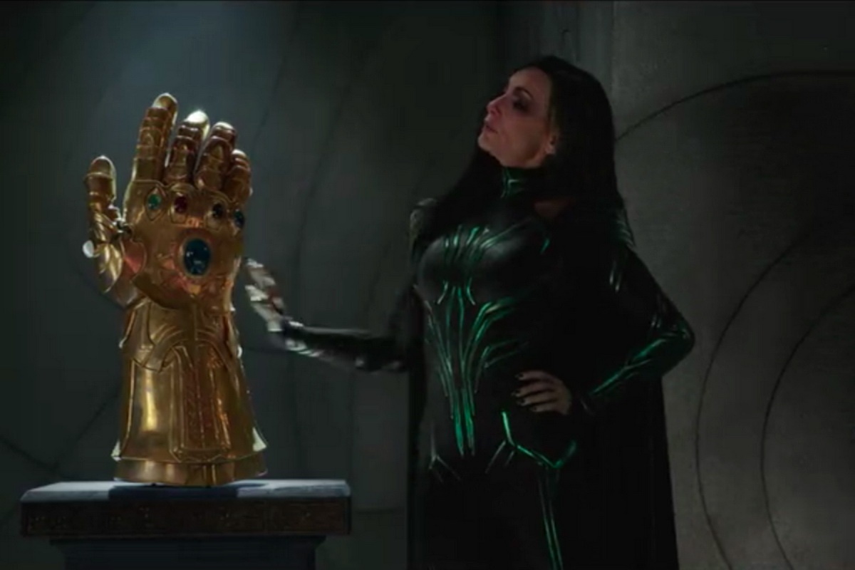 Loat bom tan sieu anh hung Marvel tung thay doi cot truyen nhu the nao hinh anh