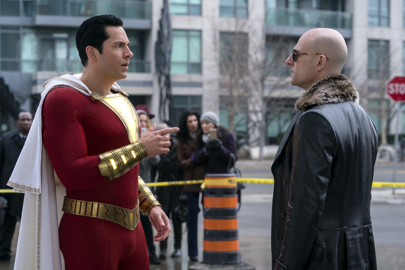 ‘Shazam!’ - phim sieu anh hung ‘nha ngheo’ cua DC hinh anh