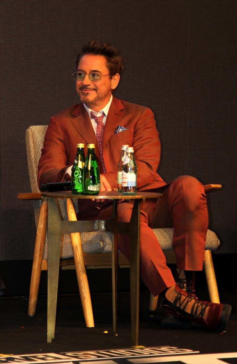 hop bao Avengers: Endgame anh 4