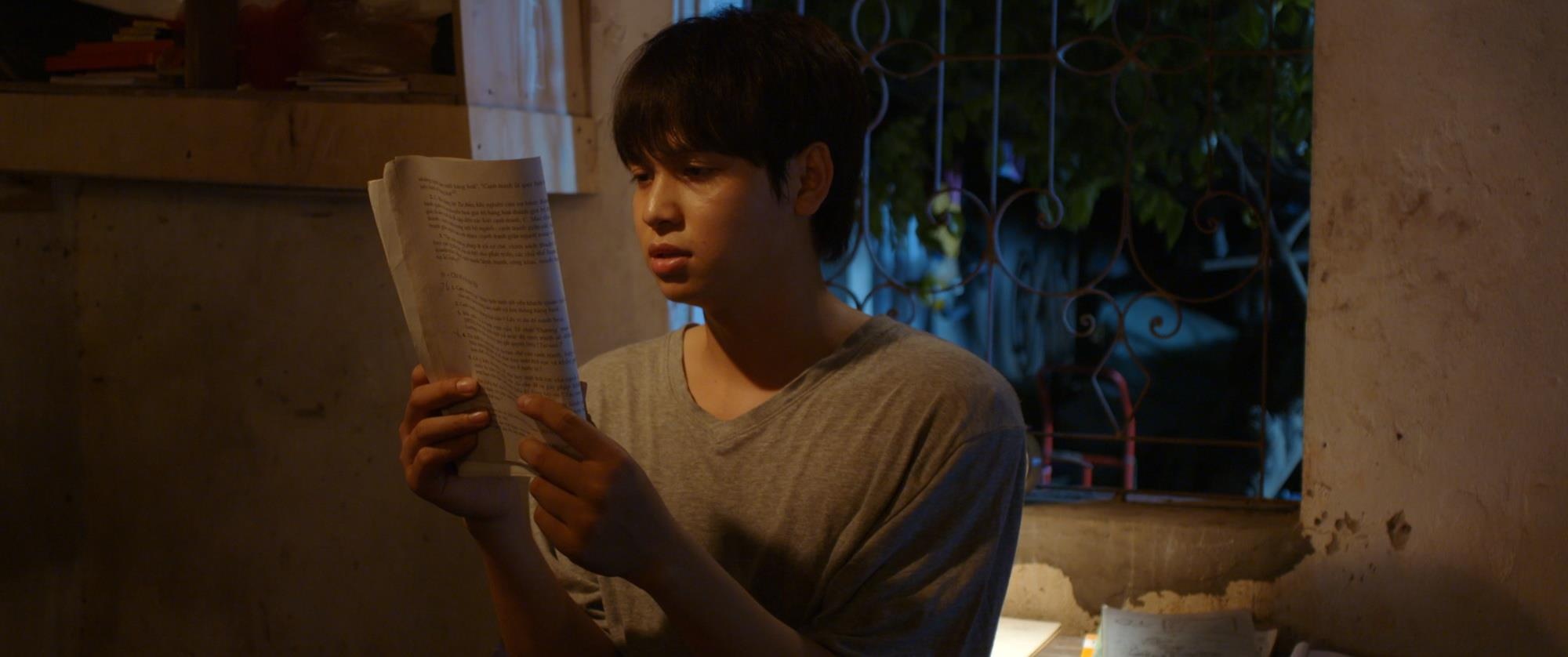 review phim Tháng 5 để dành ảnh 2 review phim Thang 5 de danh anh 2
