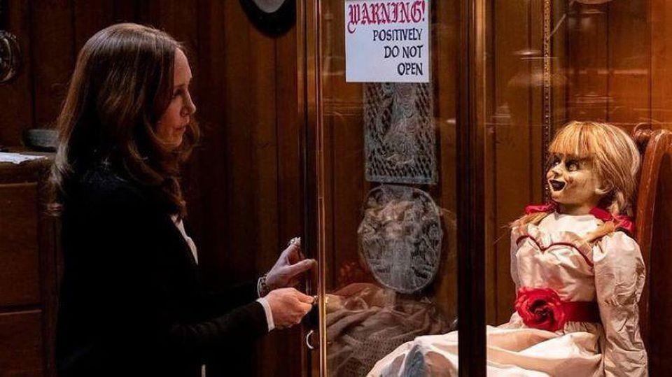 Trailer bo phim 'Annabelle: Ac quy tro ve' hinh anh