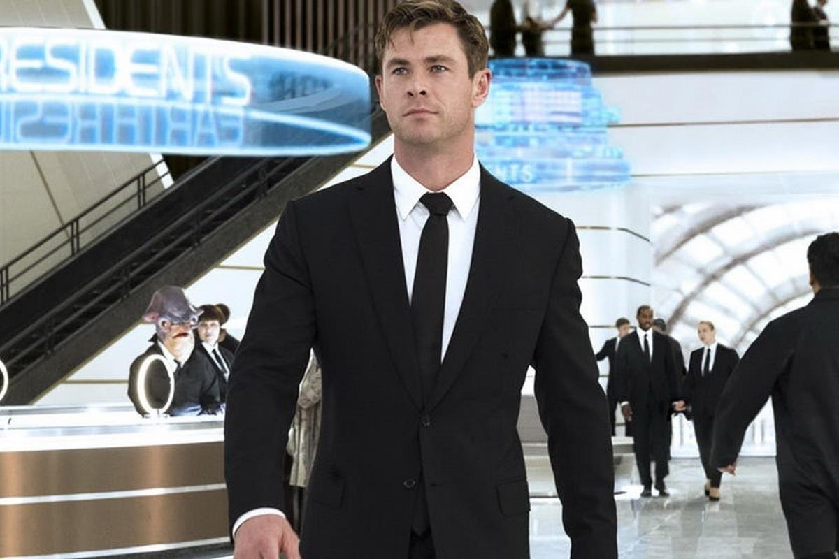 Loat cau hoi nhuc nhoi ma ngoai truyen ‘Men in Black’ con no khan gia hinh anh